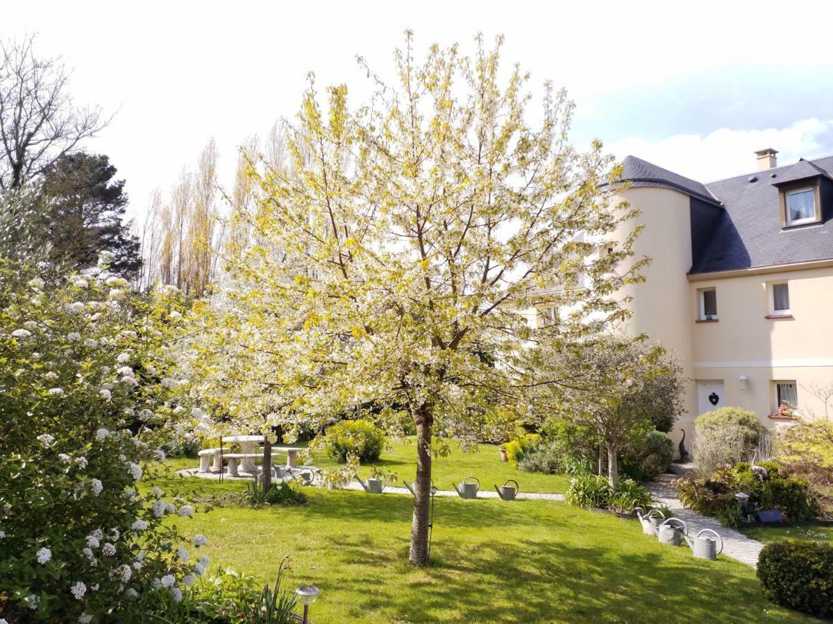 Appartements Et Gite Les Hauts De Sophia Trouville-sur-Mer Buitenkant foto